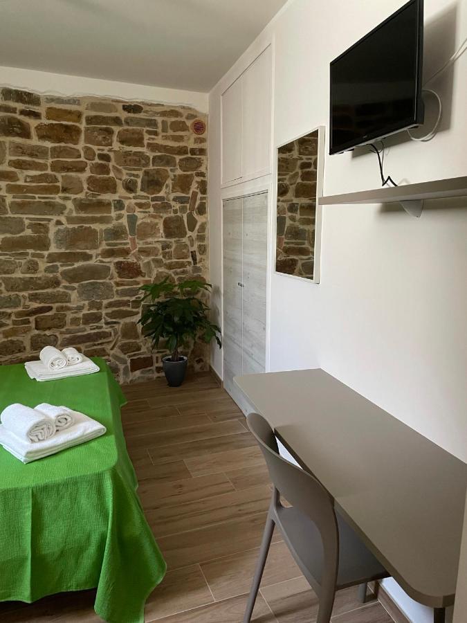 Petra Holiday Home Пиетрапертоза Екстериор снимка